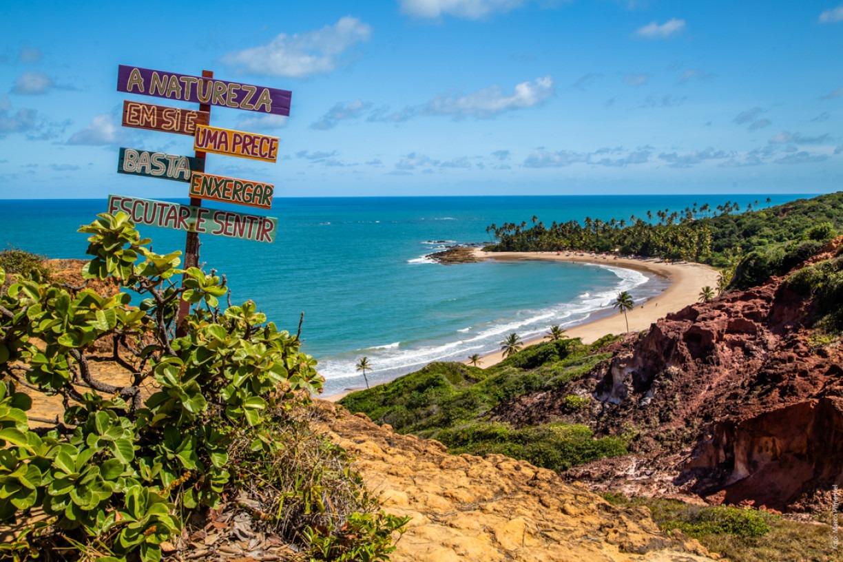 Guia Completo da Praia de Coqueirinho, Paraíba: O Paraíso Escondido do Nordeste Brasileiro